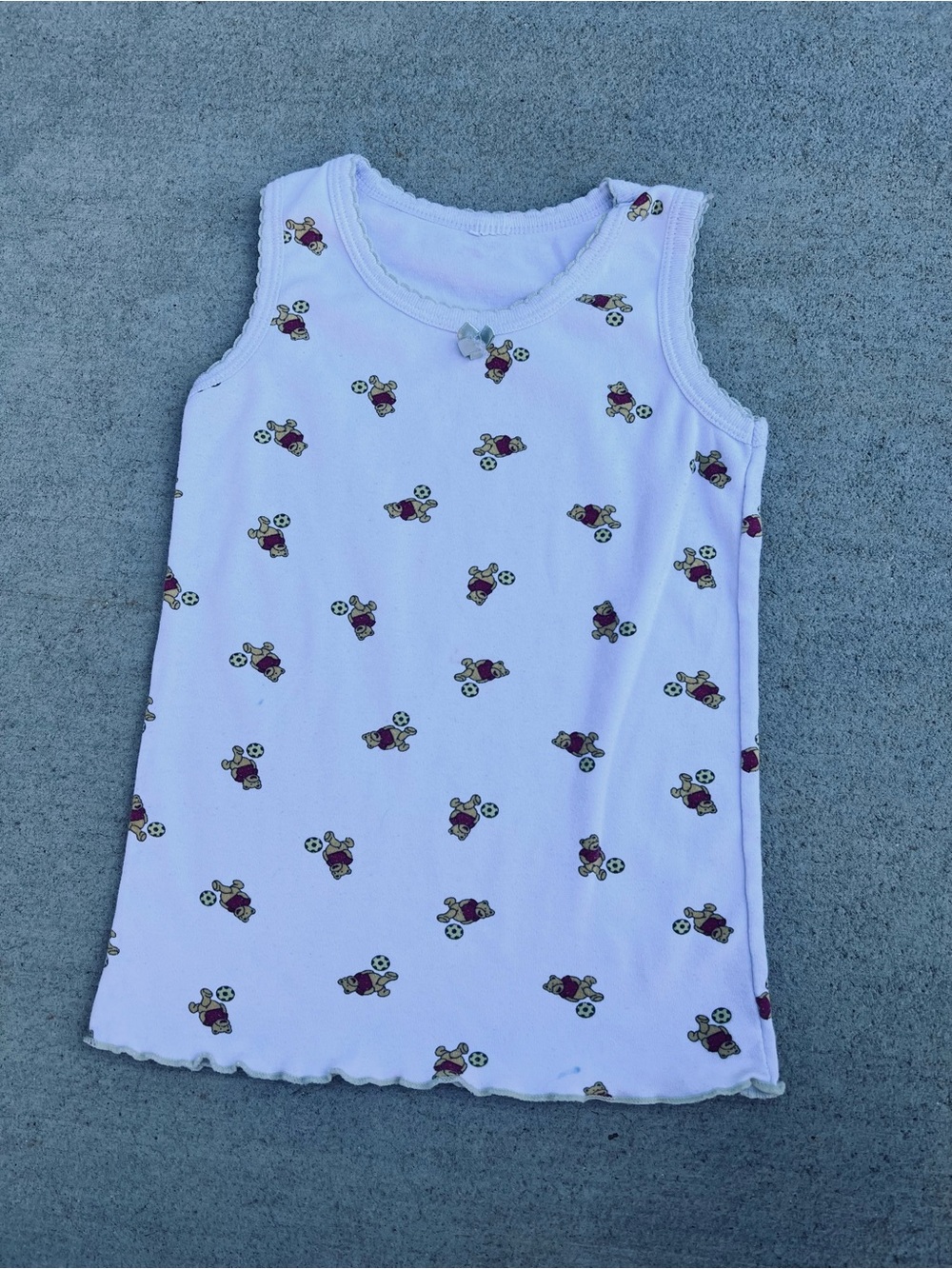Girls white tank top w Teddy bears kicking soccer balls 4T